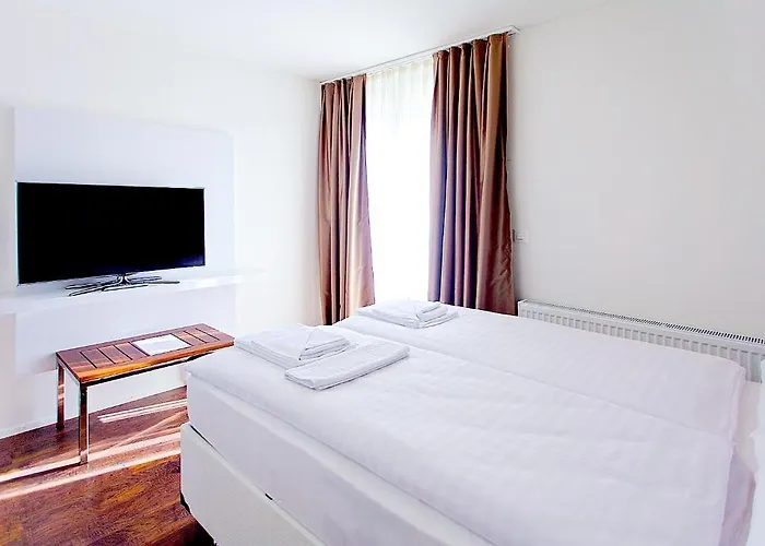 Suite Apartments By Livingdowntown